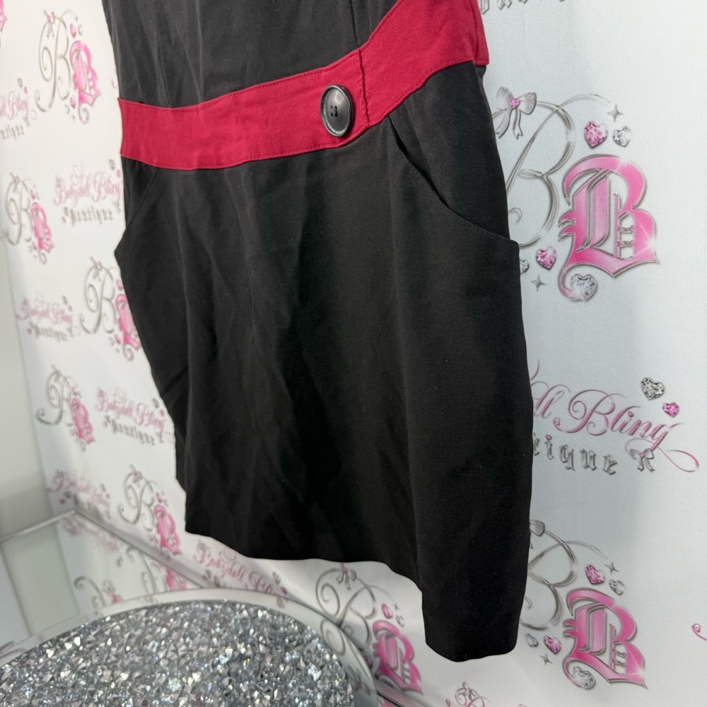 Le chateau dress mini vintage style Elegant Black and Red Sleeveless Dress - Picture 4 of 14